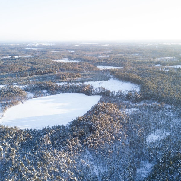 Frozen Lakes In Sweden, Minimalistischer Landschafts Print, Luftbbild Kunst, Arial Poster, Wandkunst, Wanddekor, nordic, skandinavisch