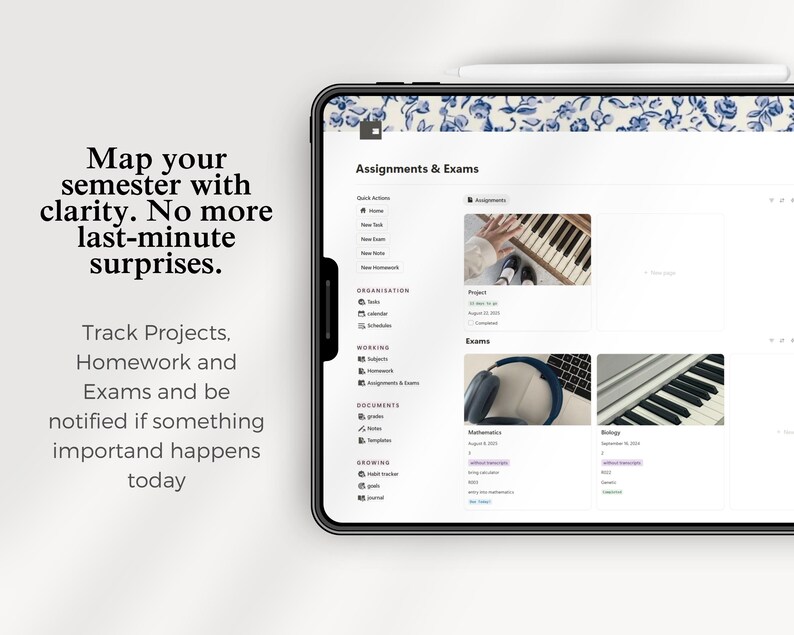 Peut inclure: Une tablette num&eacute;rique affichant une interface de planification avec le texte "Planifiez votre semestre avec clart&eacute;. Plus de surprises de derni&egrave;re minute." L'&eacute;cran montre les devoirs et les examens.