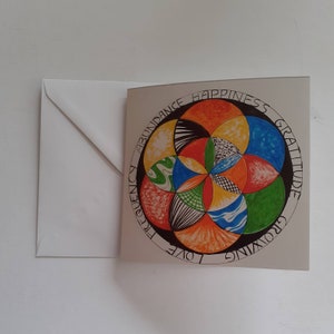 Cartes de mandala. Illustrations d'art de mandala imprimées sur du papier cartonné respectueux de l'environnement. elles sont livrées dans une enveloppe blanche.