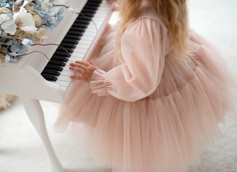 Robe enfant en tulle rose poudré pour demoiselles d'honneur, anniversaires, fêtes image 2