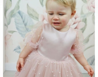 Robe poussiéreuse en tulle rose pour enfants faite à la main avec des perles, première robe d’anniversaire, baptême, baptême, anniversaire, fleuriste.