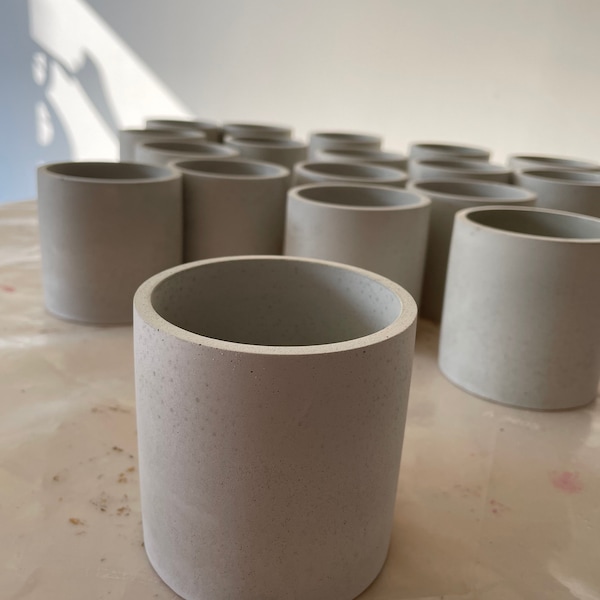 6 sealed Concrete Vessels | natural