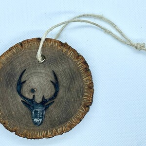 Holzscheibenkunst, Hirschkopfdekor, Geweihdekor, Hirschdekor, Tierkunst, Hirschkunst, Landhausdekor, Landhaus, Geschenke für Jäger, Wildtiere