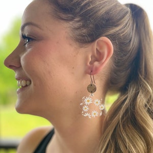 Vintage Daisy Flower Silver Dangle Earrings - Sterling Silver Hooks, Perfect Mother's Day Gift
