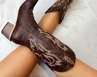 Botas vaqueras marrones