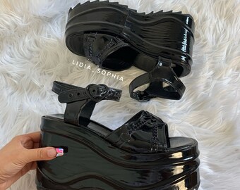 chunky platform sandals black