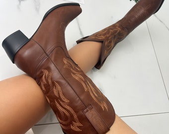 Botas vaqueras marrones