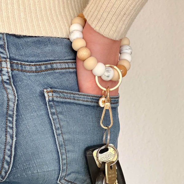 Personalisiertes Schlüsselanhänger-Armband Perlen, Schlüsselband mit Karabiner, Schlüsselkette, Geschenk für Frauen, perfekt zum Muttertag