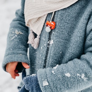 Feuerwehrauto Zipper Anhänger, Montessori Reißverschluss Anhänger für Kinderjacke, Kinderrucksack o. Mäppchen, cooles Mitbringsel für Kinder Bild 6