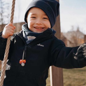 Feuerwehrauto Zipper Anhänger, Montessori Reißverschluss Anhänger für Kinderjacke, Kinderrucksack o. Mäppchen, cooles Mitbringsel für Kinder Bild 2