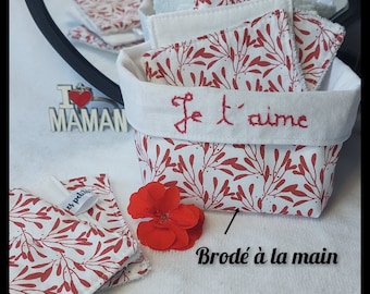 Lot de 7 lingettes démaquillantes lavables en éponge de bambou avec sa panière et son sac de lavage en Oeko-Tex .