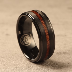 コアウッドインレイ タングステン メンズ 結婚指輪 - 8mm