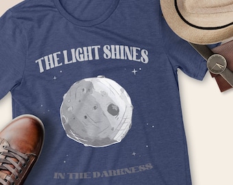 THE LIGHT SHINES | Christian T-Shirt