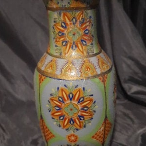 Vintage Japanese Hand Painted Vase / Floral Asian Porcelain Vase