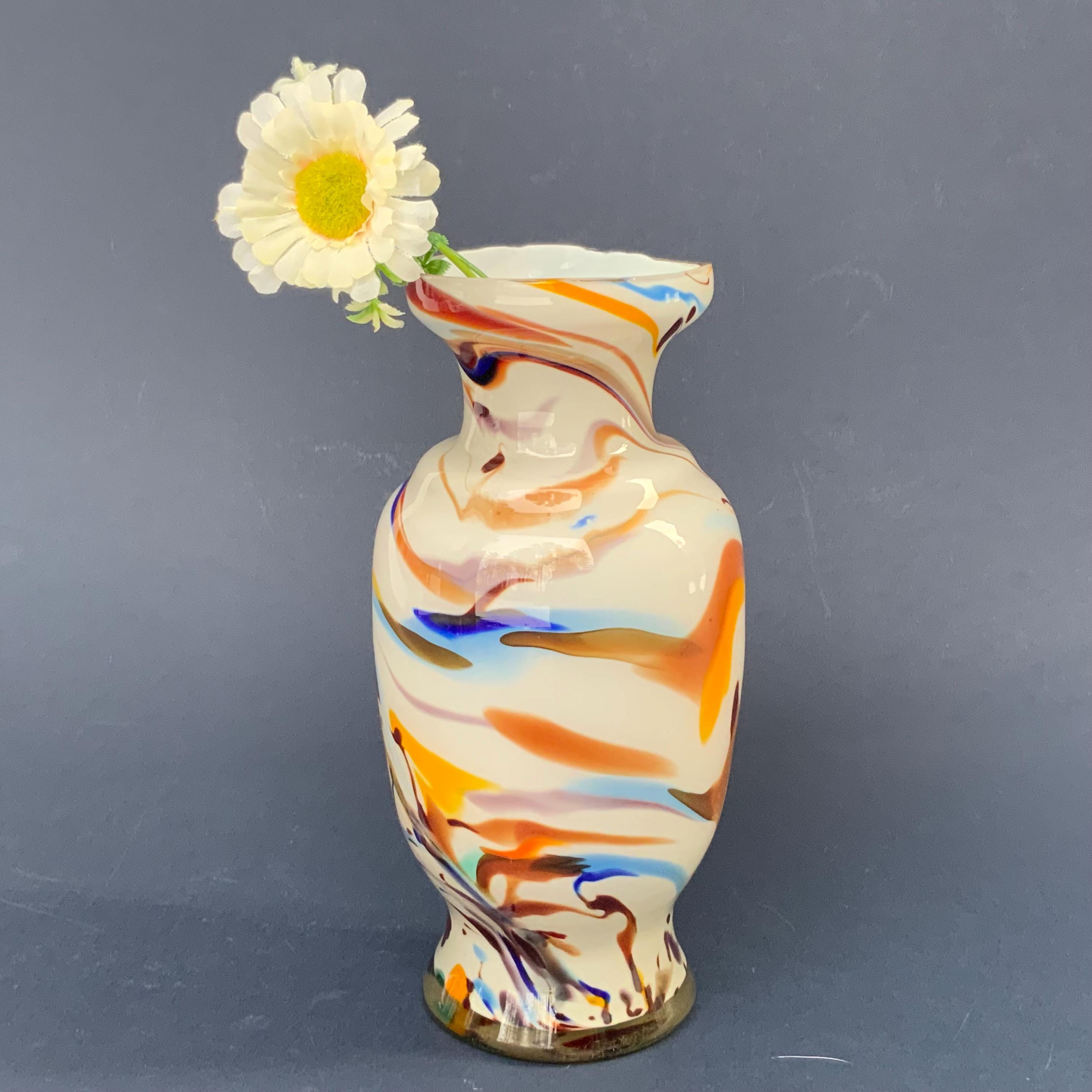 手吹きマルチカラーガラス花瓶：ヴィンテージソ連装飾（8.2インチ