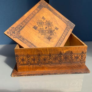 Handcrafted, Vintage wood box with burned ornaments, antique box, trinket box, vintage handmade jewelry box, old box, sewing supply box.