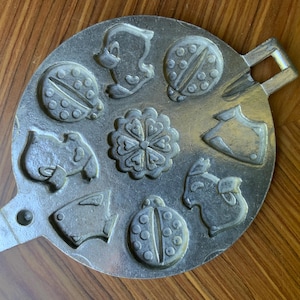 Lollipop Molds: Duck, Squirrel, Ladybug - Cookie Cutter Tins