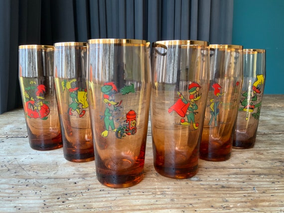 Bicchiere per bambini vintage per succo o acqua, Set di 6 bicchieri per  bambini, decalcomania delle fiabe, bicchieri di vetro rosa-marrone che  bevono regalo per bambini, anni '90 1 -  Italia
