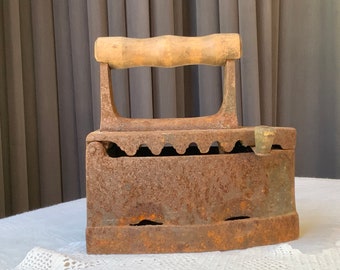Antique Charcoal Iron: Primitive Cast Iron Farmhouse Decor