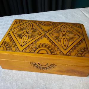 Vintage wood burned box, antique box, trinket box, vintage handmade jewelry box,  burned ornaments, old box, sewing supply box.