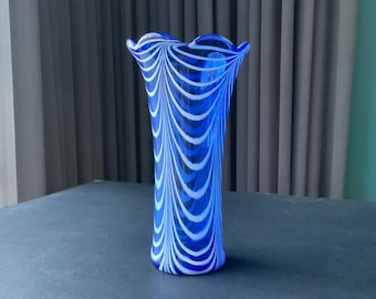 背の高いミッドセンチュリーコバルトブルーガラス花瓶 - 38cm - Etsy 日本