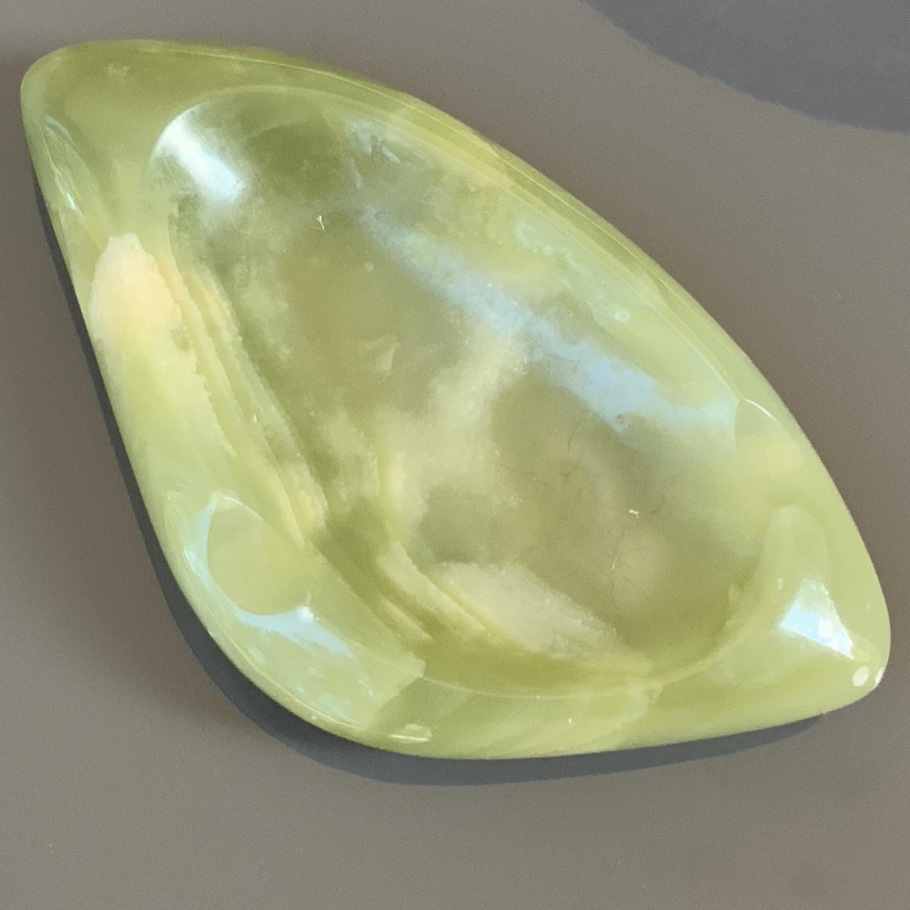 ヴィンテージグリーンオニキス灰皿：石灰皿（7インチ×3.9インチ