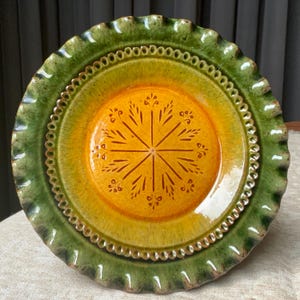 Wall Ceramic  Plate Latvian, Ethnic Pattern, Handmade, Latvian Traditional Ceramics,  Plate with Color Glaze, Latvia  (P K 10 )