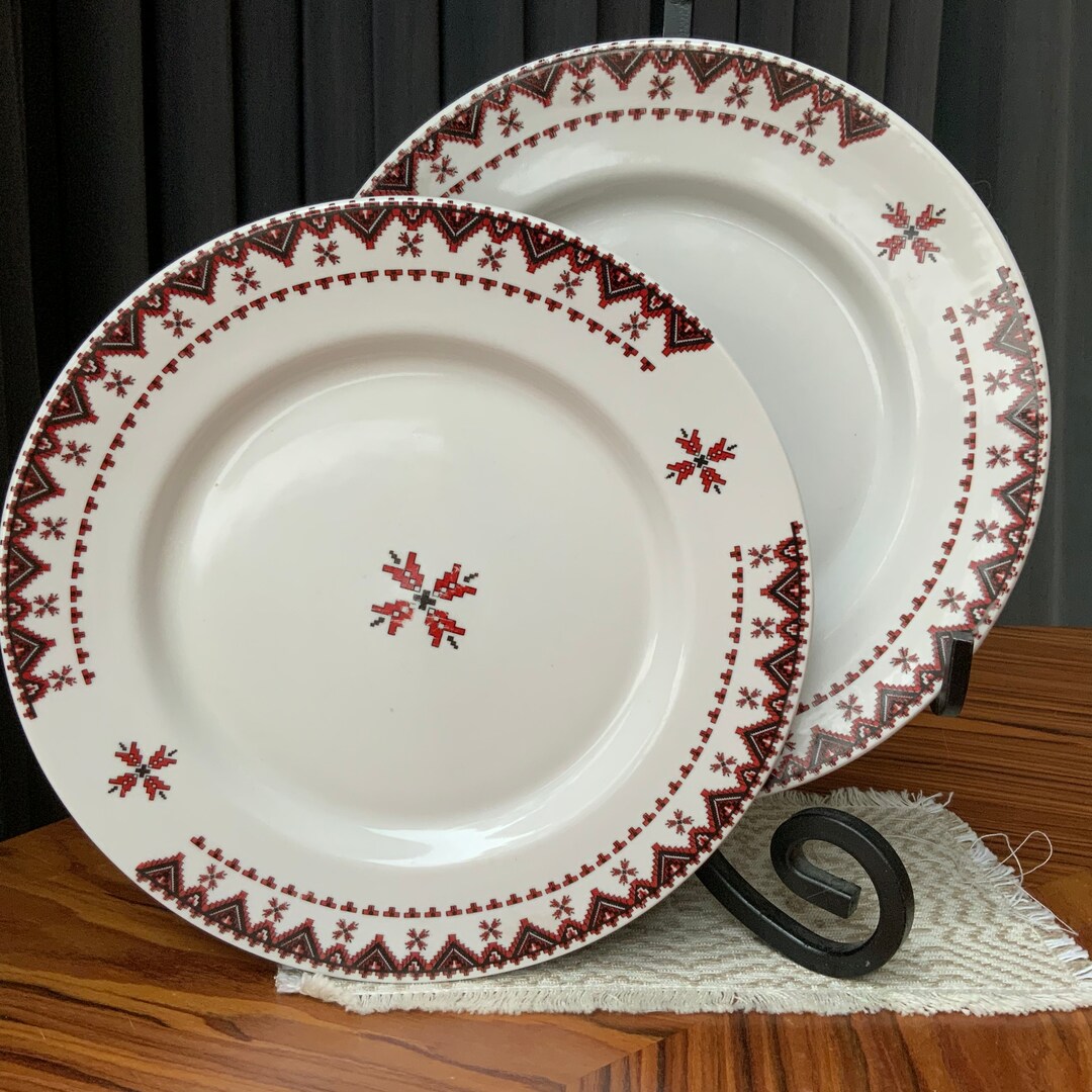 Lovely Plates Vintage Plates, Set of 2, Korosten Porcelain Factory Etsy