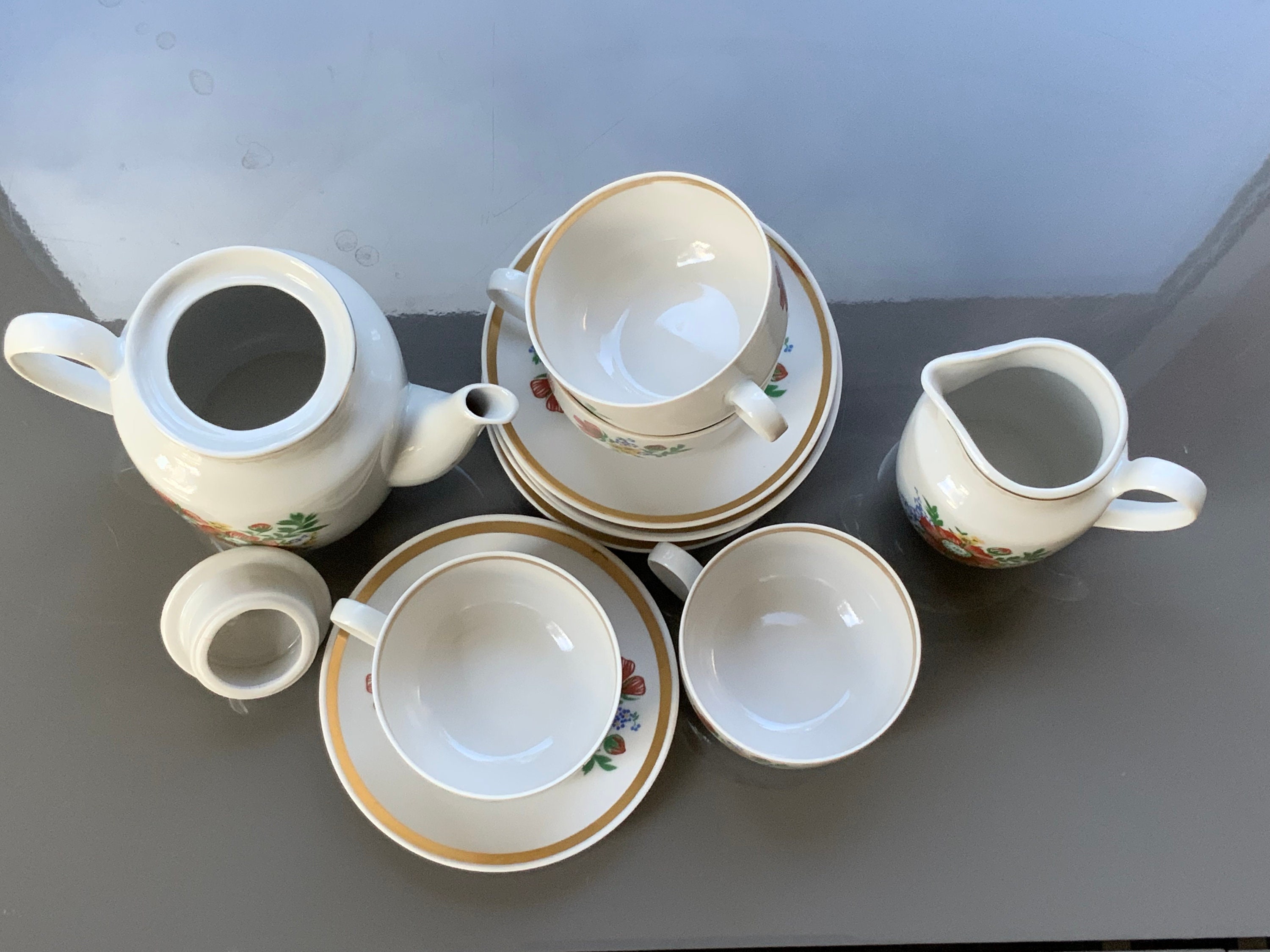 ヴィンテージ リガ磁器ティーセット：ソ連の花柄デザイン - Etsy 日本