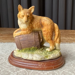 Red Fox Figurine Fox sculpture in ceramic 5.3 inches H. Countryside Animal Foxes