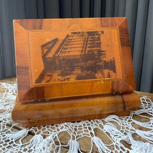 Vintage Wooden Box, trinket box, storage for Sewing Supplies, Jewelry box, with picture of city LVIV Ukraina, the 60s.