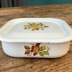 Vintage Enamel Box, Enamelware Refrigerator Box - White with Black Trim - Refrigerator dish - Container with lid  crockery