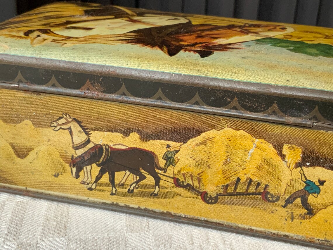 Vintage Metal Box With Lid Illustrated With Llatvia Motif Etsy