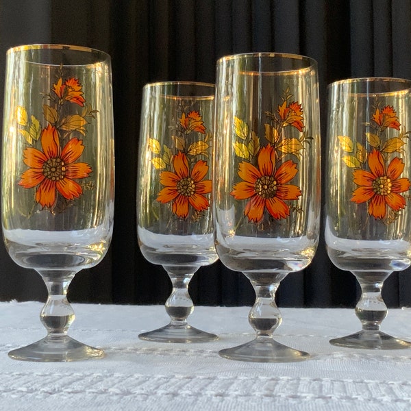 Set of 4 vintage wine glasses, tableware, glasses, tumblers clear glasses, flower decal, drinking glasses.