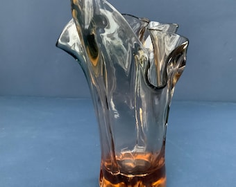 Mundgeblasene Glasvase: Geriffeltes Top-Art-Glas
