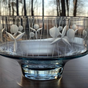 A vintage clear glass bowl for sweets –Vintage vase with engraving for fruit–Soviet translucent vase-Glass serving bowl. The price for 1 pcs