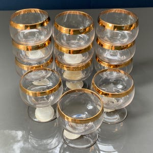 Unused 12x Vintage Gilded glassware, set of 12 Stemmed Vodka shot glasses, Gold rimmed Old fashioned glass, Barware from the 70s (# 539 )