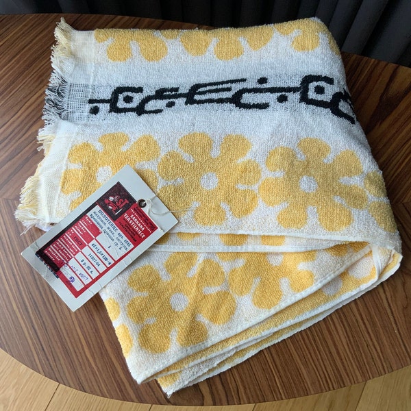 NEW Vintage face terry towel colorful, thick terry hand towel printed, bright soviet towel, tea towel, beautiful natural old bath towel 1967