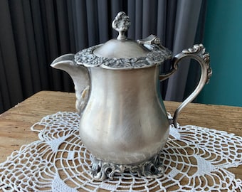 Small Vintage oriental style metal Teapot, traditional Collectible teapot, from the 80s