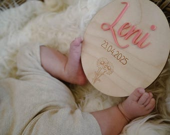Gepersonaliseerd houten bord met verlichte naam | Verjaardag + geboortebloem gegraveerd | Cadeau voor geboorte of doop | Naamplaatje