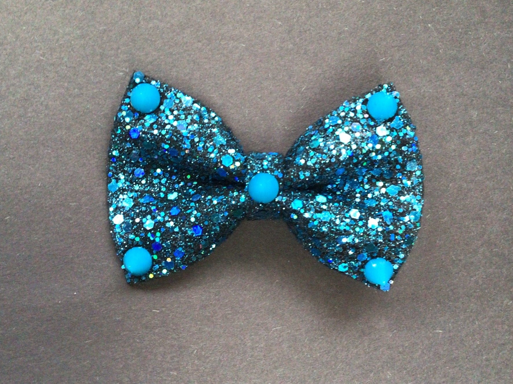 9. 10 Short Neon Blue Hair Accessories to Complete Your Look - wide 2
