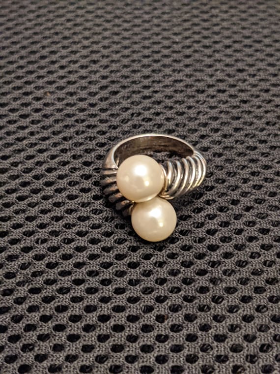 Vintage Faux Pearl Ring - image 2