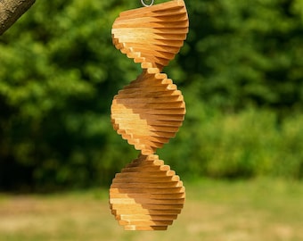 Wooden wind chime – Handmade spiral decoration made of natural wood – Garden wind chime with jute cord – Natural hanging decoration for balcony & terrace