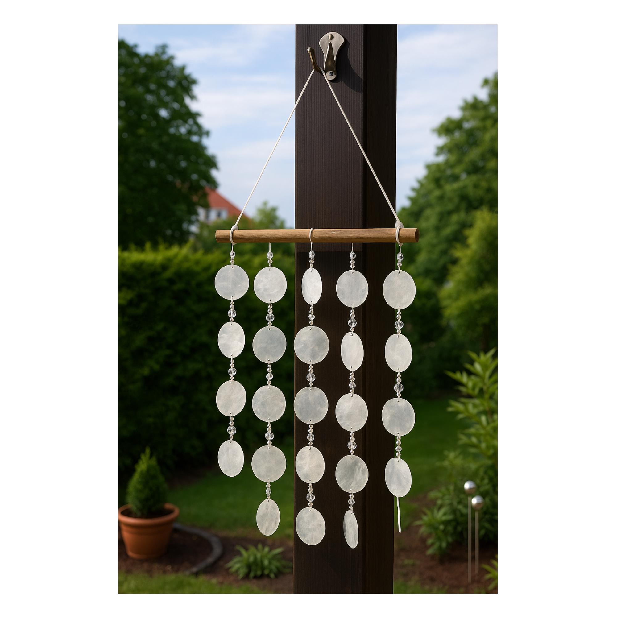 Wind chime made of capiz shells and beads for indoor or outdoor use, wind chimes, gifts for friends, the garden or housewarming gifts
