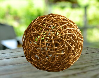 Golden decorative ball made of willow wood – Handmade decorative ball – Garden & patio decoration – Natural outdoor decoration from 30 cm – Garden decoration