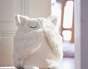 Doorstop snowy owl with white, cuddly fur, 1 kg weight, door holder