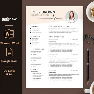 Op de afbeelding: Een cv-sjabloon voor een geregistreerde verpleegkundige genaamd Emily Brown. Het cv bevat contactgegevens, opleiding, werkervaring, certificeringen en vaardigheden. Het sjabloon is ontworpen in een moderne en professionele stijl.