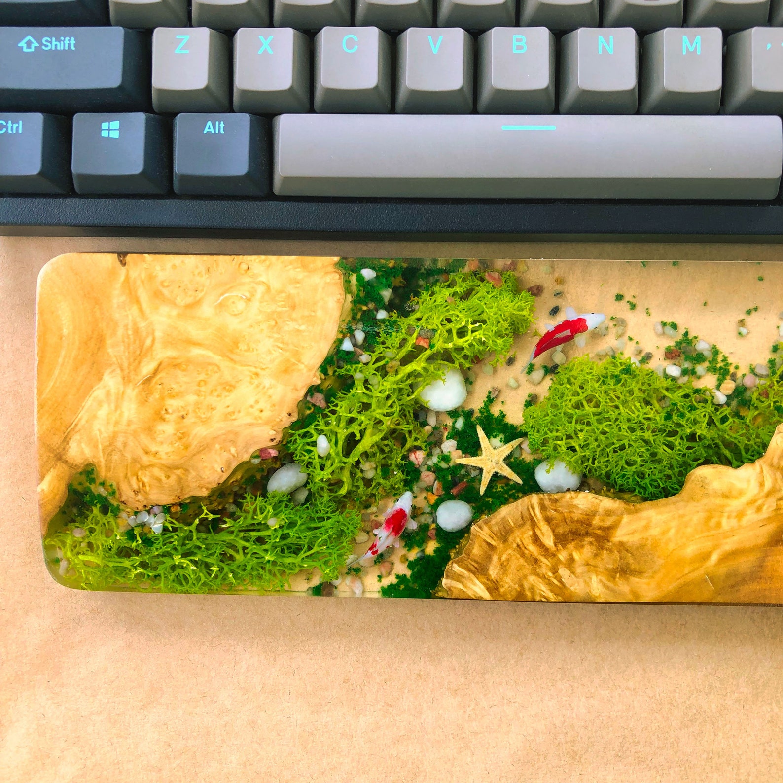 Koi Fish Resin Wrist Rest,koi Fish Aquarium Wrist Rest,miniature River