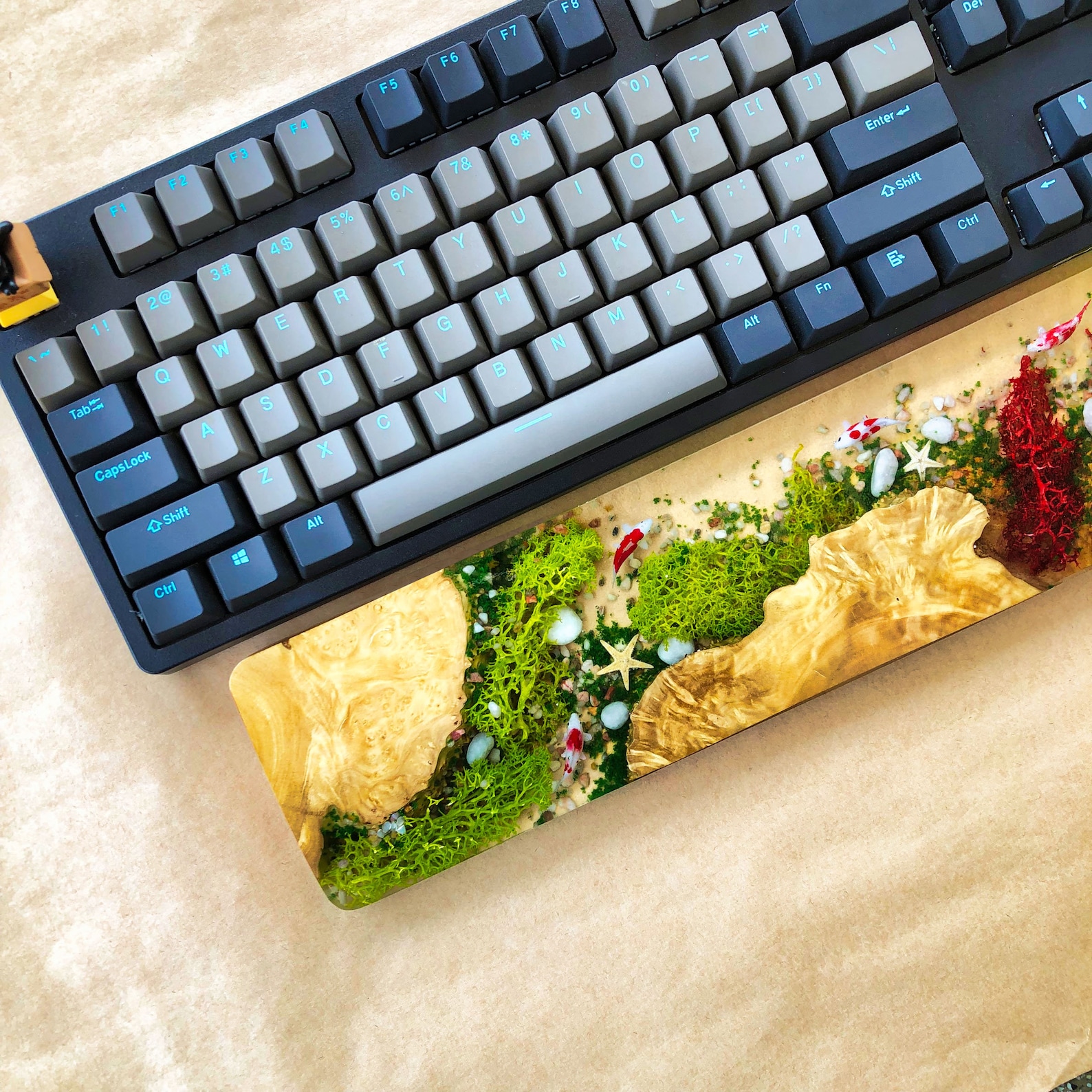 Koi Fish Resin Wrist Rest,koi Fish Aquarium Wrist Rest,miniature River