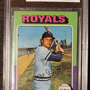 1975 Topps #228 George Brett BVG 7